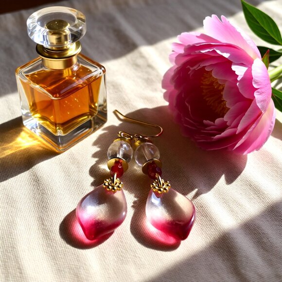 Romantic Feminine Essence Pink Petal Dangle Earrings! Celebrate Spring & Easter - Picture 6 of 10